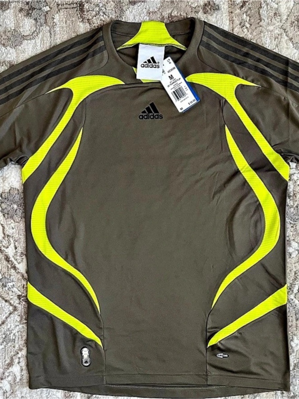 adidas 2006 Teamgeist Jersey Men's Teamgeist Jersey Brown & Yellow Size Medium